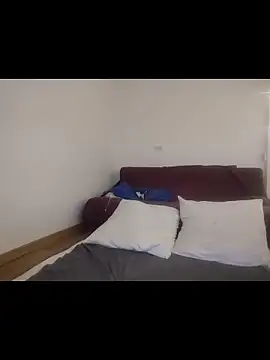 Mickredge online show from February 28, 2026, 9:47 pm