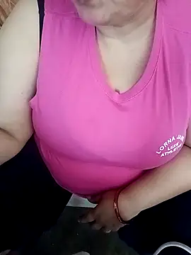 Simran 008 online show from April 10, 2026, 7:04 am