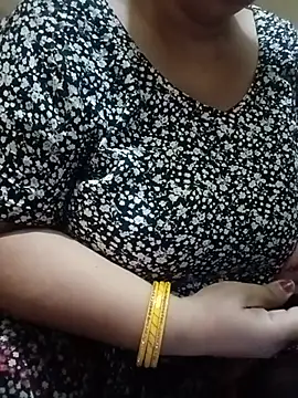 Snapshot of Simran_008 chatting on July 8, 2026, 3:02 pm Simran 008 online show from July 8, 2026, 3:02 pm
