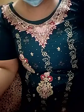 Snapshot of Simran_008 chatting on April 23, 2026, 12:40 pm Simran 008 online show from April 23, 2026, 12:40 pm