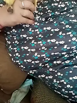Snapshot of Simran_008 chatting on May 6, 2026, 5:22 am Simran 008 online show from May 6, 2026, 5:22 am