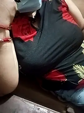 Simran 008 online show from April 14, 2026, 10:04 pm