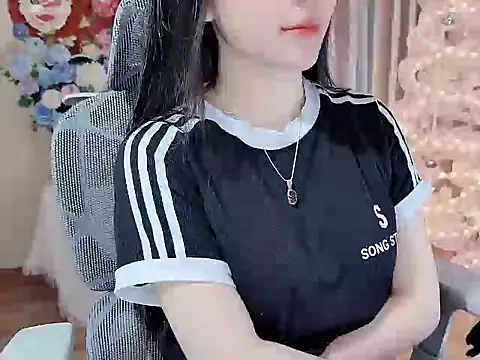 Snapshot of Agnelyn___ chatting on June 22, 2026, 11:40 am Agnelyn online show from June 22, 2026, 11:40 am