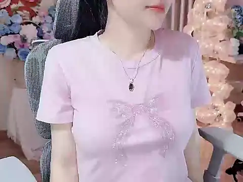 Snapshot of Agnelyn___ chatting on June 14, 2026, 1:23 pm Agnelyn online show from June 14, 2026, 1:23 pm