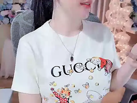 Snapshot of Agnelyn___ chatting on July 6, 2026, 11:39 am Agnelyn online show from July 6, 2026, 11:39 am