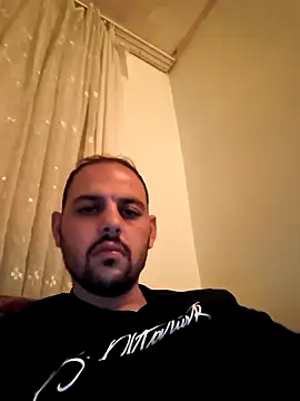 Snapshot of Alisclik chatting on April 30, 2026, 9:19 pm Alisclik online show from April 30, 2026, 9:19 pm