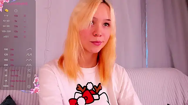 Snapshot of EmilyTrase chatting on February 22, 2026, 1:19 am EmilyTrase online show from February 22, 2026, 1:19 am