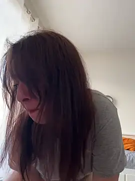 DeN strip online show from April 17, 2026, 6:00 pm