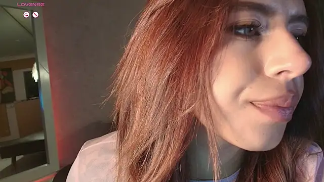 Snapshot of Mia__Moon1 chatting on February 10, 2026, 1:26 am Mia Moon1 online show from February 10, 2026, 1:26 am