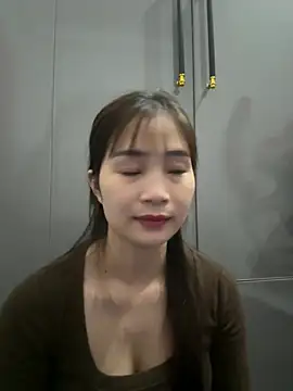 Snapshot of -Dumi- chatting on February 15, 2026, 9:14 pm -Dumi- online show from February 15, 2026, 9:14 pm