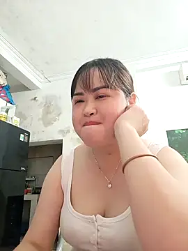 Kee-kimlee online show from April 11, 2026, 9:35 am