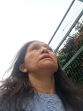 Alexamontiel  online show from April 13, 2026, 11:36 am