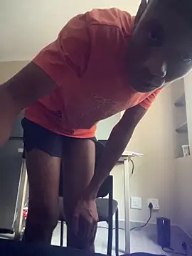 Snapshot of Effacement_OS chatting on February 9, 2026, 4:16 pm Effacement OS online show from February 9, 2026, 4:16 pm