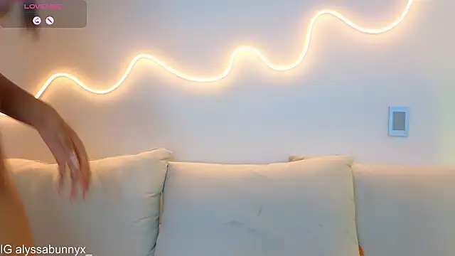 Alyssa bunnyx online show from March 31, 2026, 4:47 am