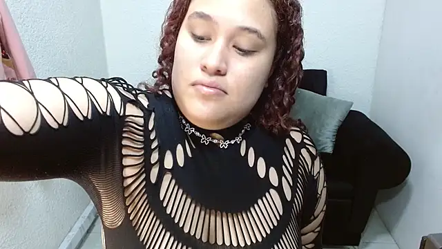 leilanewgirl online show from March 17, 2026, 12:41 pm