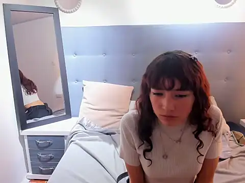 Lola lopezx online show from February 10, 2026, 8:41 pm