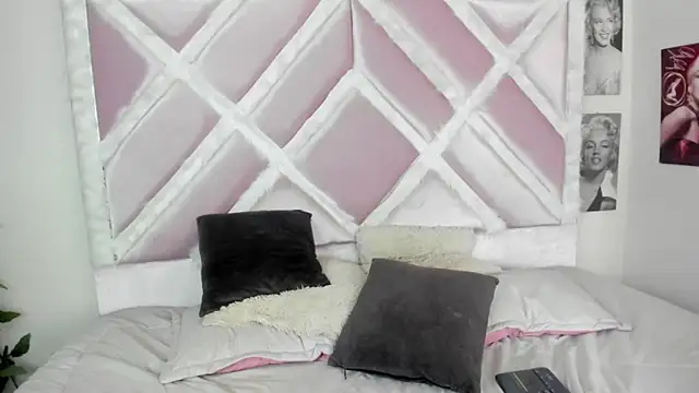 luxx 11 online show from April 29, 2026, 5:30 pm
