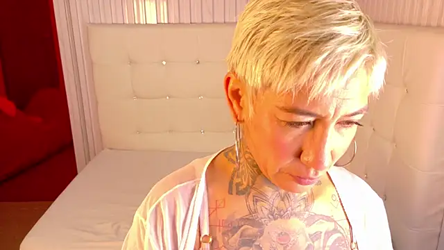 Everlyn sexx online show from March 31, 2026, 1:35 pm