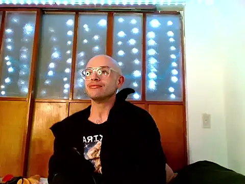 Snapshot of DanniHotBoy02 chatting on February 11, 2026, 3:06 am DanniHotBoy02 online show from February 11, 2026, 3:06 am