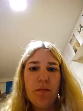 Dulcexpecado online show from May 10, 2026, 9:49 pm