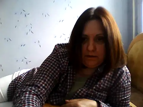 LockyCharm111 online show from April 30, 2026, 11:28 am