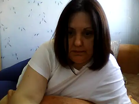 LockyCharm111 online show from May 29, 2026, 5:57 am