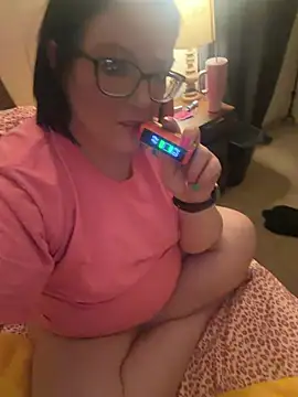 FreaksOffALeash3261 online show from May 16, 2026, 12:04 pm