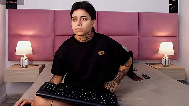 noah bellarose online show from April 14, 2026, 7:30 pm