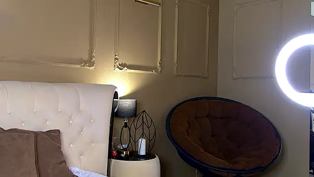 YourSweetArya online show from March 31, 2026, 4:09 pm