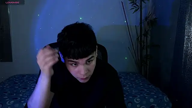 Snapshot of eithan_jonnes chatting on February 24, 2026, 9:59 pm eithan jonnes online show from February 24, 2026, 9:59 pm