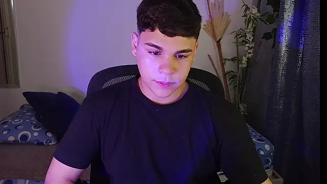 eithan jonnes online show from April 8, 2026, 7:48 pm