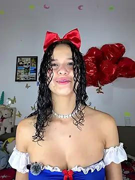 catalina santana4 online show from March 27, 2026, 4:43 am