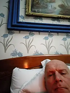 Snapshot of sk8brd_snwbrd_no_snitch chatting on March 4, 2026, 2:52 am sk8brd snwbrd no snitch online show from March 4, 2026, 2:52 am