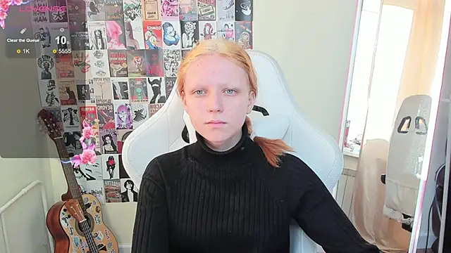 NikolFlostt online show from April 14, 2026, 12:59 am