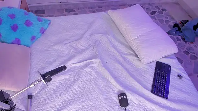 Bunny Blush1 online show from March 27, 2026, 7:37 pm