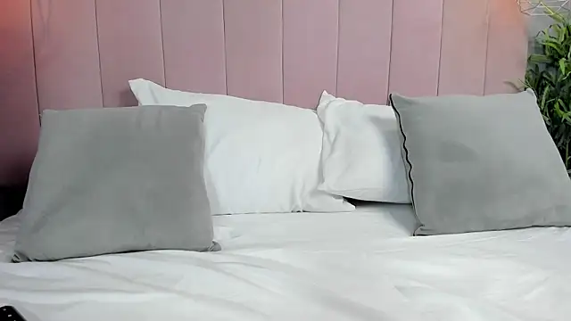 Snapshot of MartinaGrace chatting on February 28, 2026, 11:59 pm MartinaGrace online show from February 28, 2026, 11:59 pm