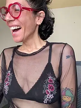 Snapshot of JeanneDuval8888 chatting on May 27, 2026, 11:34 pm JeanneDuval8888 online show from May 27, 2026, 11:34 pm