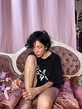 Snapshot of JeanneDuval8888 chatting on February 21, 2026, 12:45 am JeanneDuval8888 online show from February 21, 2026, 12:45 am