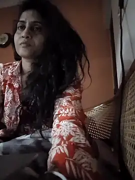 sexysilmy online show from April 12, 2026, 4:21 pm