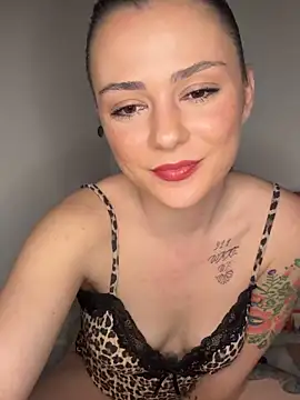 alwayshornyvivi online show from April 10, 2026, 8:05 pm