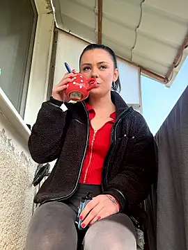 alwayshornyvivi online show from March 25, 2026, 8:14 am