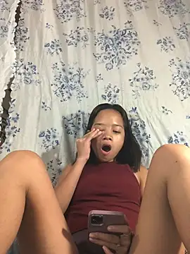 Snapshot of Asianpinay_Skinny1818 chatting on July 7, 2026, 9:40 pm Asianpinay Skinny1818 online show from July 7, 2026, 9:40 pm