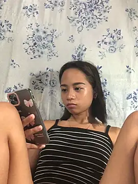 Snapshot of Asianpinay_Skinny1818 chatting on June 9, 2026, 9:43 am Asianpinay Skinny1818 online show from June 9, 2026, 9:43 am