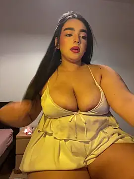 Snapshot of Mayaslow chatting on June 5, 2026, 6:24 pm Mayaslow online show from June 5, 2026, 6:24 pm