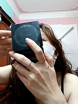 Snapshot of Trang26 chatting on February 28, 2026, 12:21 am Trang26 online show from February 28, 2026, 12:21 am