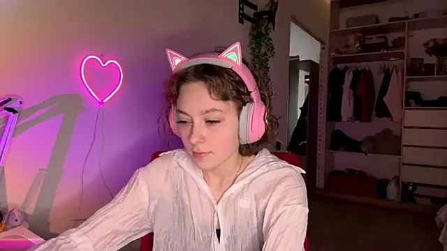 Snapshot of SlunkRear chatting on February 26, 2026, 10:21 pm SlunkRear online show from February 26, 2026, 10:21 pm