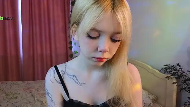 Rochelle kitty online show from February 13, 2026, 12:38 pm