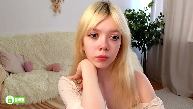 Rochelle kitty online show from June 15, 2026, 9:42 am