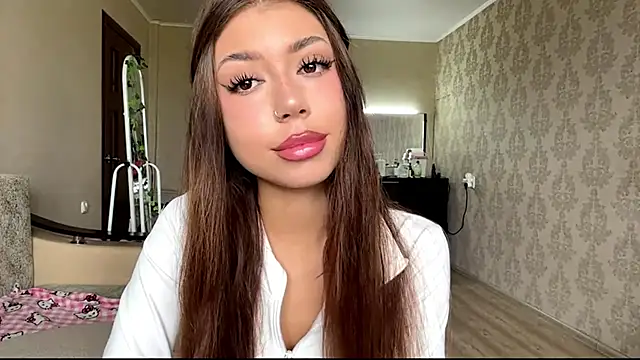 Snapshot of You_Club_Winx chatting on June 12, 2026, 7:17 am You Club Winx online show from June 12, 2026, 7:17 am