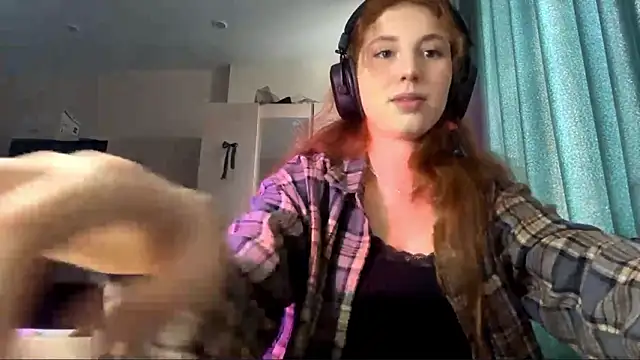 Snapshot of AliceCarrol chatting on February 21, 2026, 11:56 am AliceCarrol online show from February 21, 2026, 11:56 am